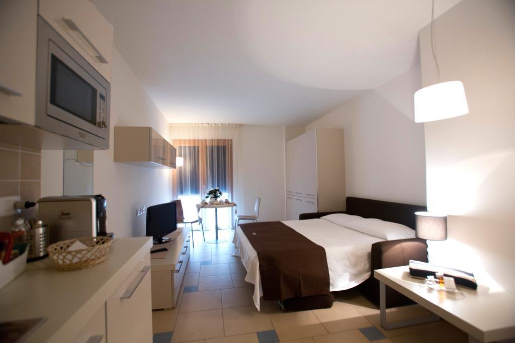 غرادو Lacroma Aparthotel الغرفة الصورة